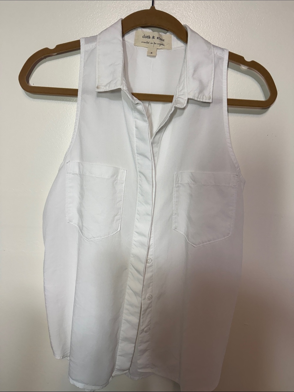 cloth & stone White Sleeveless Button-Up Tank with Pockets